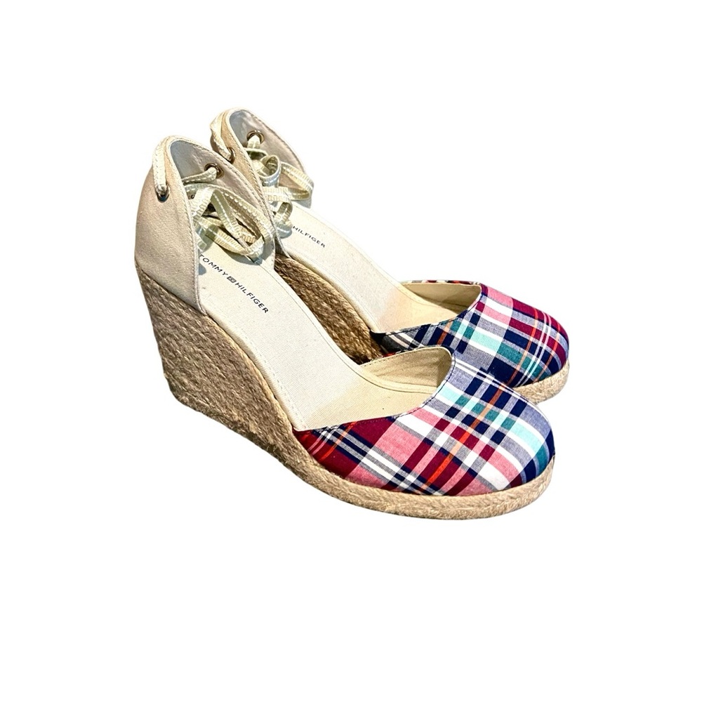 Tommy Hilfiger Women’s Plaid Bermuda Epidrille Wedge Tie Up Sandals